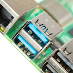 Raspberry Pi 5 16GB inkl. Offizielles Rot-Weiß Gehäuse Kit